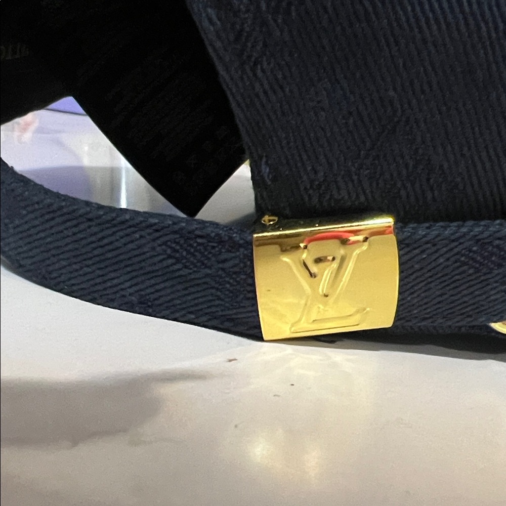 Louis Vuitton Black Monogram Cap with Gold-Trim LV Patch - Picture 5 of 5